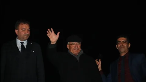 Gece Yarısı Burhanettin Kocamaz’dan YSK Kararı İle İlgili Paylaşım