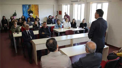 Silifke Belediye Başkanı Dr. Mustafa Turgut, Öğretmen ve Öğrencilerle Bir Araya Geldi