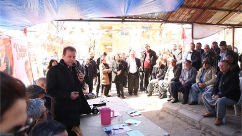 CHP Adayı Vahap Seçer, ‘Rakiperle Farkı Açıyoruz’