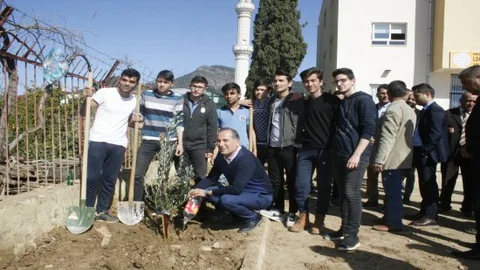 Anamur'da Başkanlar Fidan Gibi