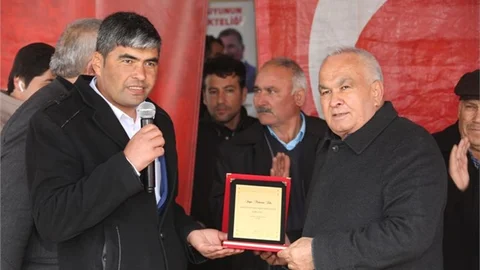 Erdemli Belediye Başkanı Tollu "Ayinesi İştir Kişinin, Lafa Bakılmaz"