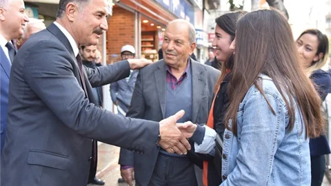 Başkan Tuna’dan, Mersin'deki Otopark Sorunu İçin Çarşı Esnafına Otopark Sözü