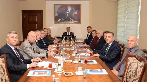 Vali Su; “İlimizde 40 Bin İstihdam Hedefinin Daha da Yukarısına Çıkmak İçin Gayret Edeceğiz”