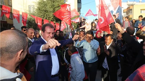 CHP Mersin Adayı Vahap Seçer, Roman Vatandaşlara Projelerini Anlattı