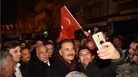 Başkan Tuna, Erdemli’de Gövde Gösterisi Yaptı