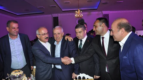 Toroslar Cumhur İttifakı Adayı Atsız Afşın Yılmaz, "Toroslar’da Dernekler Tek Merkezde Toplanacak"