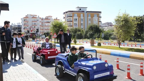 Erdemli'de, Toplumun Kanayan Yarasına Deva Olan Anlayış