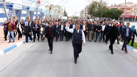 Tarsus Belediye Başkanı Şevketn Can'a, Sevgi Alanlara Sığmıyor