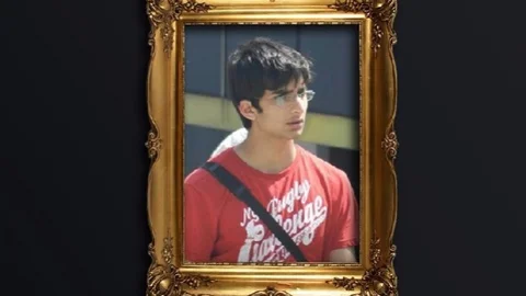 CHP Büyükşehir Adayı Vahap Seçer, Oğulları Vefat Eden Tamamoğulları Ailesinin Acısını Paylaştı