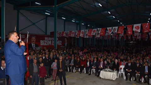 Başkan Can, Yağmur, Çamur Demeden Seçim Çalışmalarını Sürdürüyor