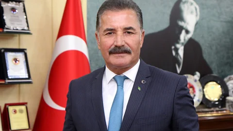 Toroslar Belediye Başkanı ve Cumhur İttifakı Büyükşehir Adayı Tuna; “Biz, Çanakkale Geçilmez Dedirten Atalarımızın Evlatlarıyız”