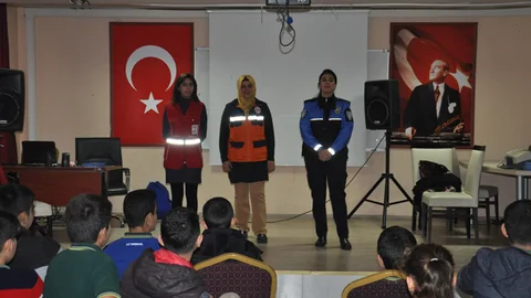 Mersin Polisinden “Önlem Al Güvende Kal”  Projesi