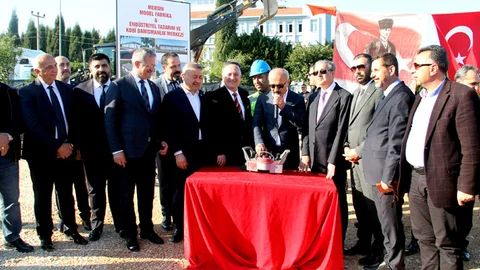 Model Fabrikanın Temeli Atıldı