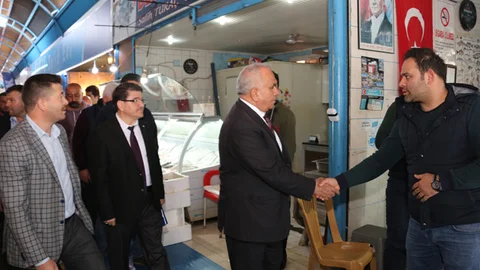 Esnafın dostu, Erdemli Belediye Başkanı Mükerrem Tollu