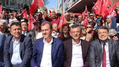 Silifke’de CHP’nin Yeni Binası Coşkulu Bir Törenle Açıldı