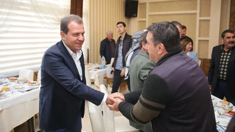 Seçer, ‘Belediye Başkanından Büyük İşler İsteyin, Ona Göre Oyunuzu Kullanın’