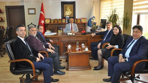 Dinçer, “Tarihimizin ve Kültürümüzün Parçası Olan Vakıf Eserleri Korunmalı”