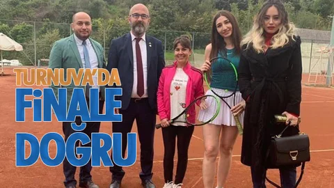 Avukatlar Burcu Gündoğdu ve Sultan Şenzeybek Geleneksel Turnuvada Kortlara Çıktı