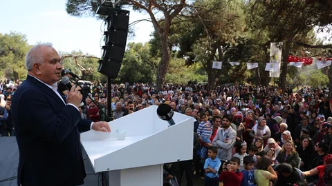 Erdemli’ye Baharı Yeniden Başkan Seçilen Mükerrem Tollu Getirdi