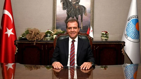 Başkan Vahap Seçer, “Türk Polisi, Gayretleriyle Milletimizin Gönlünde Taht Kurmuştur”