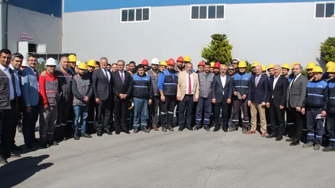 TBMM Plan ve Bütçe Komisyonu Başkanı Ve Mersin Milletvekili Lütfi Elvan, Yıldız Entegre Mersin Fabrikasını Ziyaret Etti