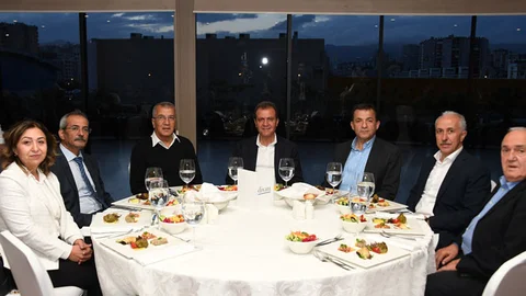 Büyükşehir Belediye Başkanı Seçer, Meclis Üyeleri İle Bir Araya Geldi