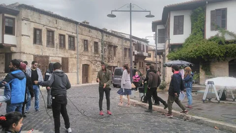 "Bir Zamanlar Çukurova" Dizisinin Tarsus'ta  Yeni Çekimleri Devam Ediyor