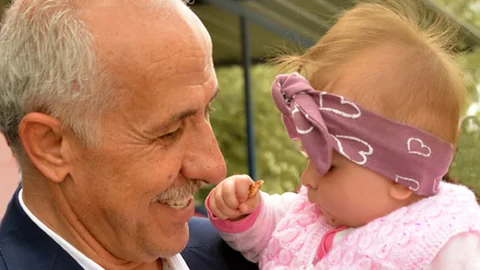 Akdeniz Belediye Başkanı M. Mustafa Gültak’tan Berat Kandili Mesajı