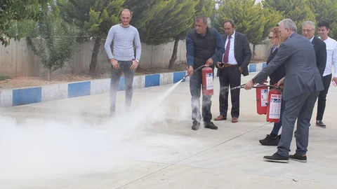 Tarsus Ticaret Borsası Personelleri 2019 Yılı Tahliye ve Yangın Tatbikatı Eğitiminde
