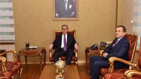 Vali Su, Yenişehir Belediye Başkanı Özyiğit’i Kabul Etti