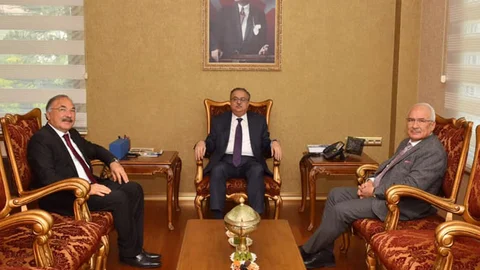 Kocamaz’dan Mersin Valisi Ali İhsan Su’ya Nezaket Ziyareti