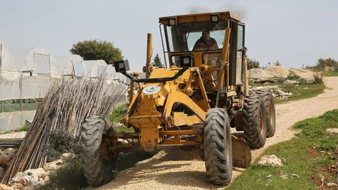 Erdemli Belediyesi, Yeniyurt Asfalt Hazırlığını Tamamladı