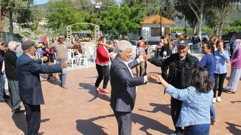 Mersin Silifke'de Onkoloji Hastaları Gönüllerince Eğlenip Stres Attı