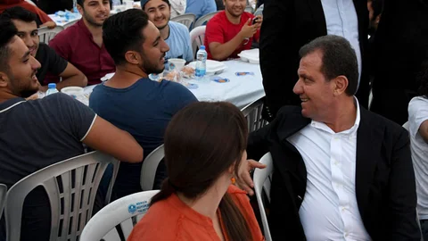 Başkan Seçer Üniversite Öğrencileri İle Kampüs’te İftar Yaptı