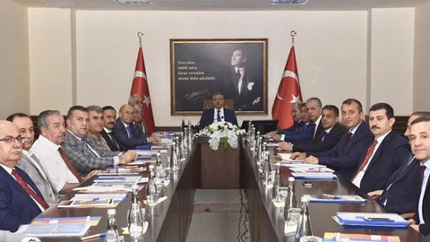 Mersin'de Önce Yaya Uygulaması Konulu Toplantı