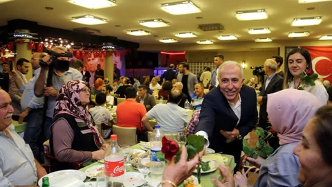 Akdeniz Belediyesi’nden, Şehit ve Gazi Anneleri Onuruna İftar