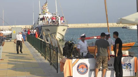 Sahil Güvenlik Botunun Halkın Ziyaretine Açılıyor