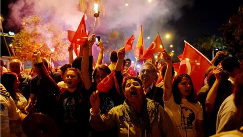 Mersinli Binlerce Atatürk Sevdalısı Fener Alayında Buluştu, 19 Mayıs Coşkusu