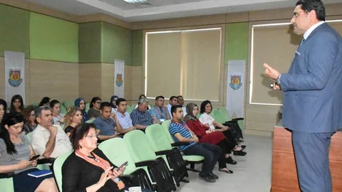 Belediye Personeline "Kurumsal Motivasyon ve Kurumsal İletişim" Semineri Düzenlendi