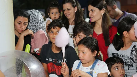 Mersin Toroslar’da Çocukları Sevindiren Ramazan Panayırı