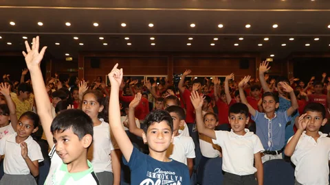 Mersin’de Çocuklara Tiyatro Etkinliği