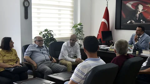 Belediye Başkan Yardımcısı Türkan Kasapoğlu Mezuniyet Törenine Katıldı