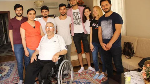 Mersin Silifke'de Öğrencilerden Tekerlekli Sandalye Yardımı