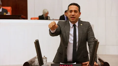 CHP’li Başarır: “Hakimlerin Yeni Görevi Etek Boyunu Ölçmek Midir?”