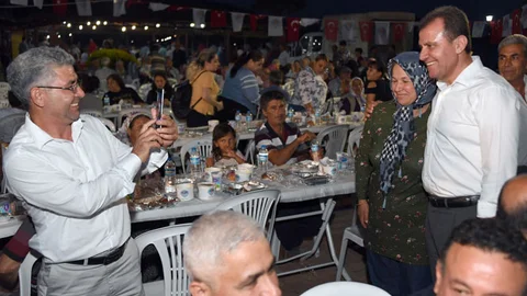 Aydıncık Sakinleri İftar Sofralarında Bir Araya Geldi