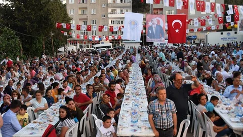 Binlerce Gülnarlı İftarda Bir Araya Geldi