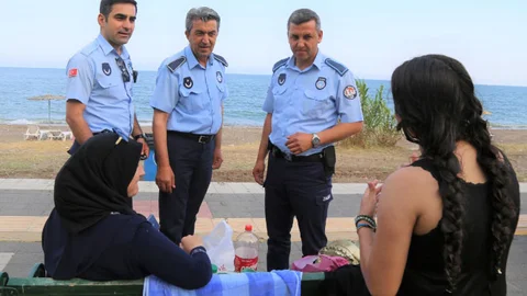 Denize Girenlere Uygun Kıyafet Uyarısı