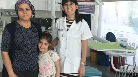 Dişlerindeki Sorunlar Yemek Düzenini Bozup Gelişmesini Etkiledi