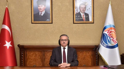 Mersin Valisi Su'da, Babalar Günü Mesajı