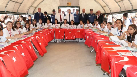 47 Hikaye Okuma Kitabına Dönüştü